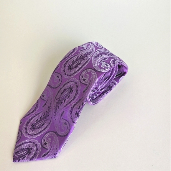Hugo Boss Paisley Silk Neck Tie Jacquard Pattern Lavender Purple Silver - 59"